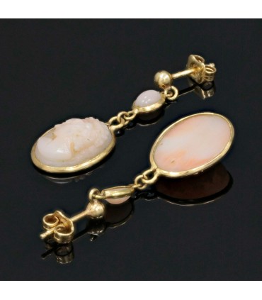 Boucles d’oreilles or et camée