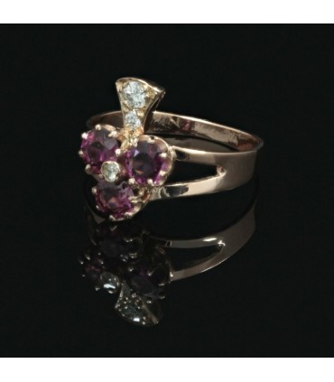 Diamonds, amethyst and gold ring