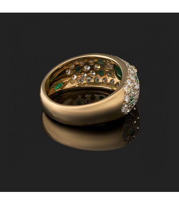 Emeralds, diamonds and gold ring