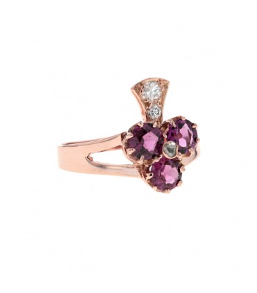 Diamonds, amethyst and gold ring