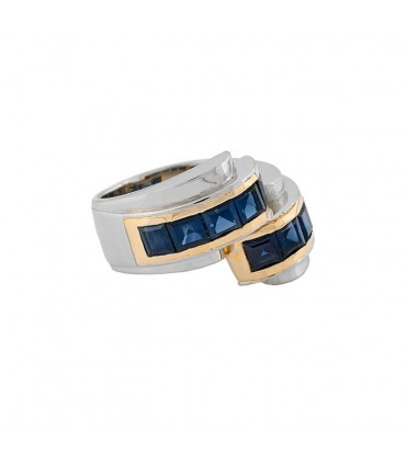 Sapphires, gold and platinum ring