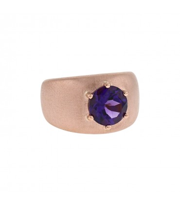 Amethyst and gold ring