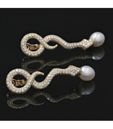 Diamonds, cultured pearls and gold earrings