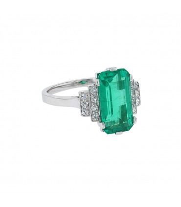 Diamonds, emerald and platinum ring