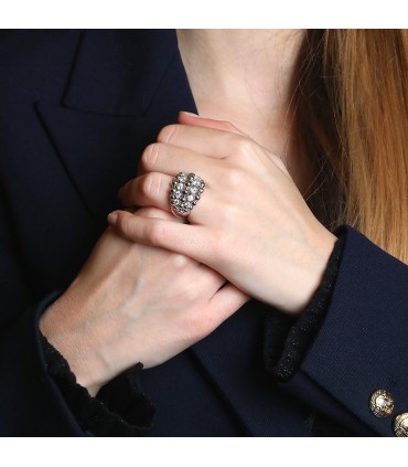 Boucheron Grains de Raisin diamonds and gold ring