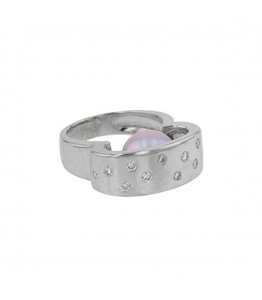 Bague en or blanc, perle et diamants