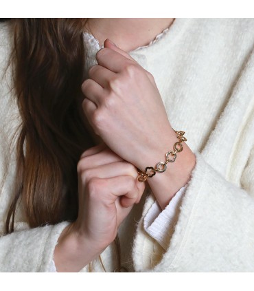 Chanel Profil de Camélia gold bracelet