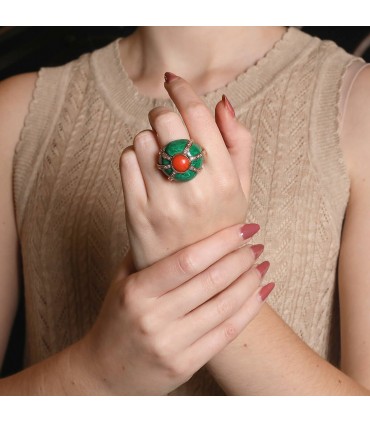 Coral, diamonds, imitated malachite and gold ring