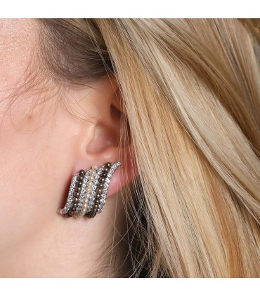 Pearls, diamonds and gold earrings