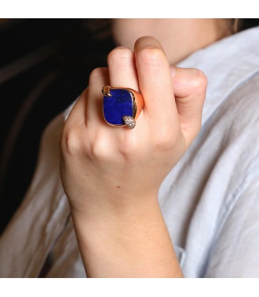 Pomellato Ritratto lapis lazuli, diamonds and gold ring