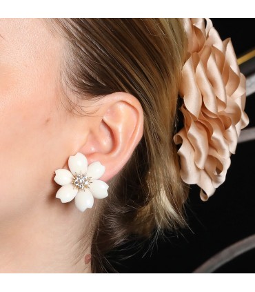 Boucles d’oreilles Van Cleef & Arpels Rose de Noël