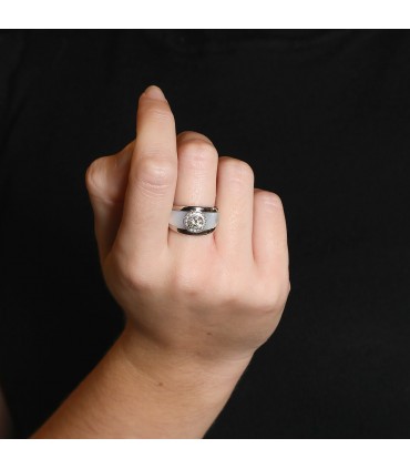 Mauboussin mother-of-pearl, diamonds and gold ring