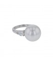 Graff diamonds, cultured pearls and platinum ring