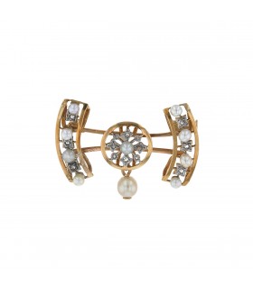 Two tones gold, pearls and diamonds brooch