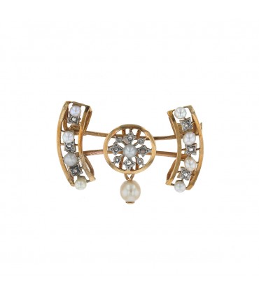 Two tones gold, pearls and diamonds brooch