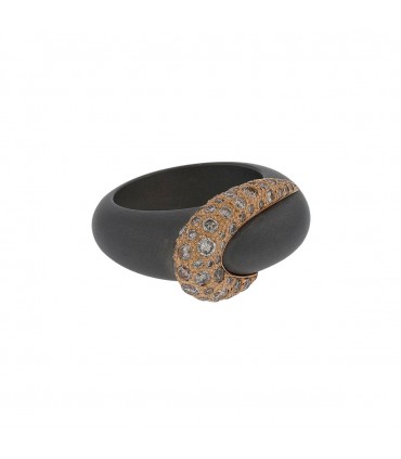 Pomellato diamonds and titanium ring