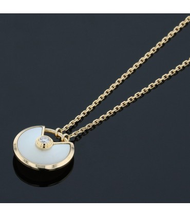 Cartier Amulette XS mother of pearl, diamond and gold necklace